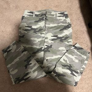 gray camo american eagle cargo jogger pants! worn once!